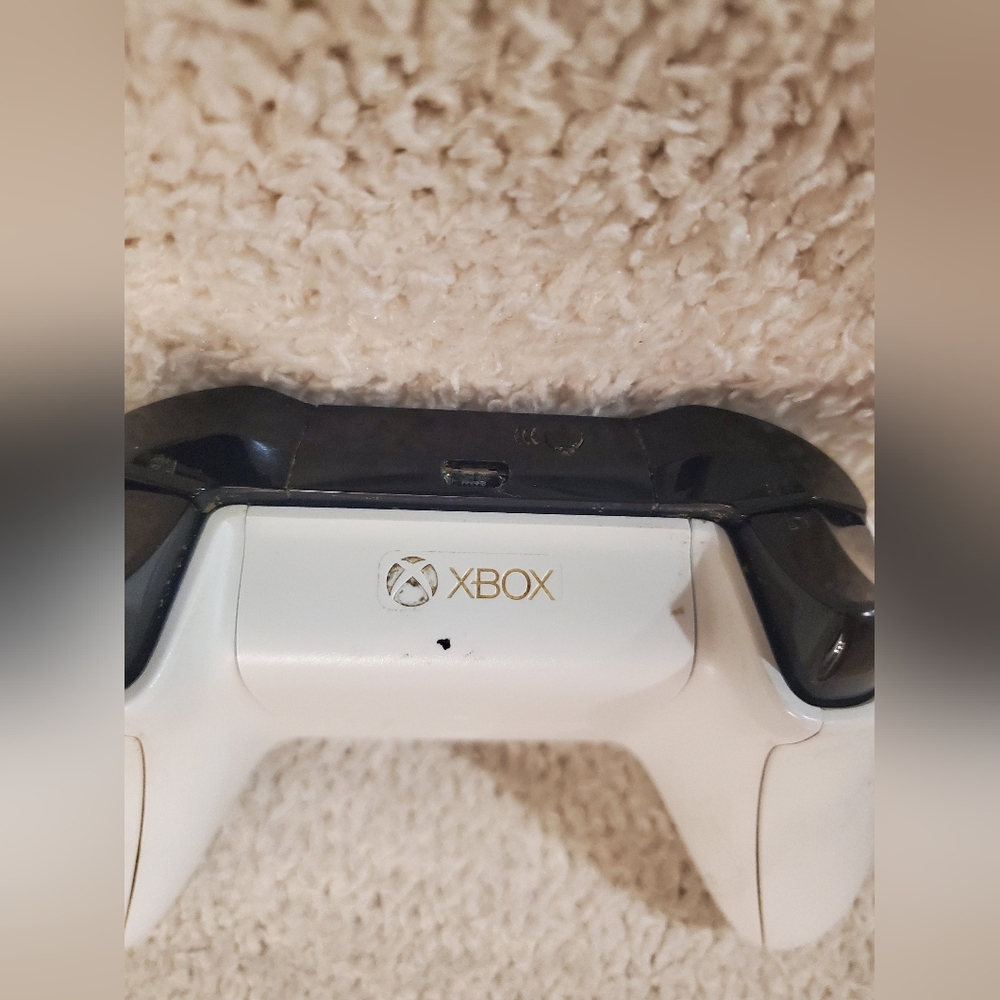 Xbox One Wireless Controller - White - Picture 3 of 4